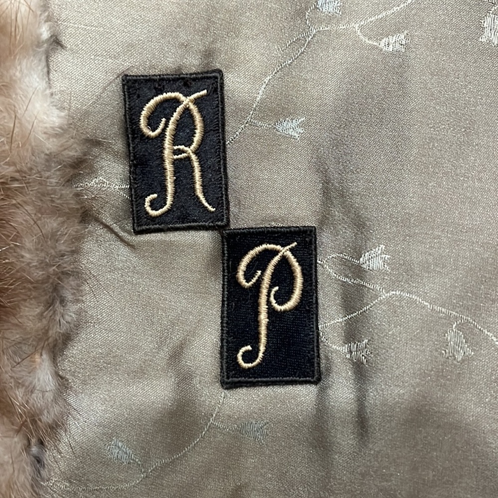 Vintage (retro, 1950s) Fur Capelet/Shawl - Picture 4 of 4